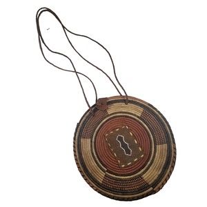 Womens P's Woven African Bolto Purse Brown Beige Leather Front Shoulder Strap